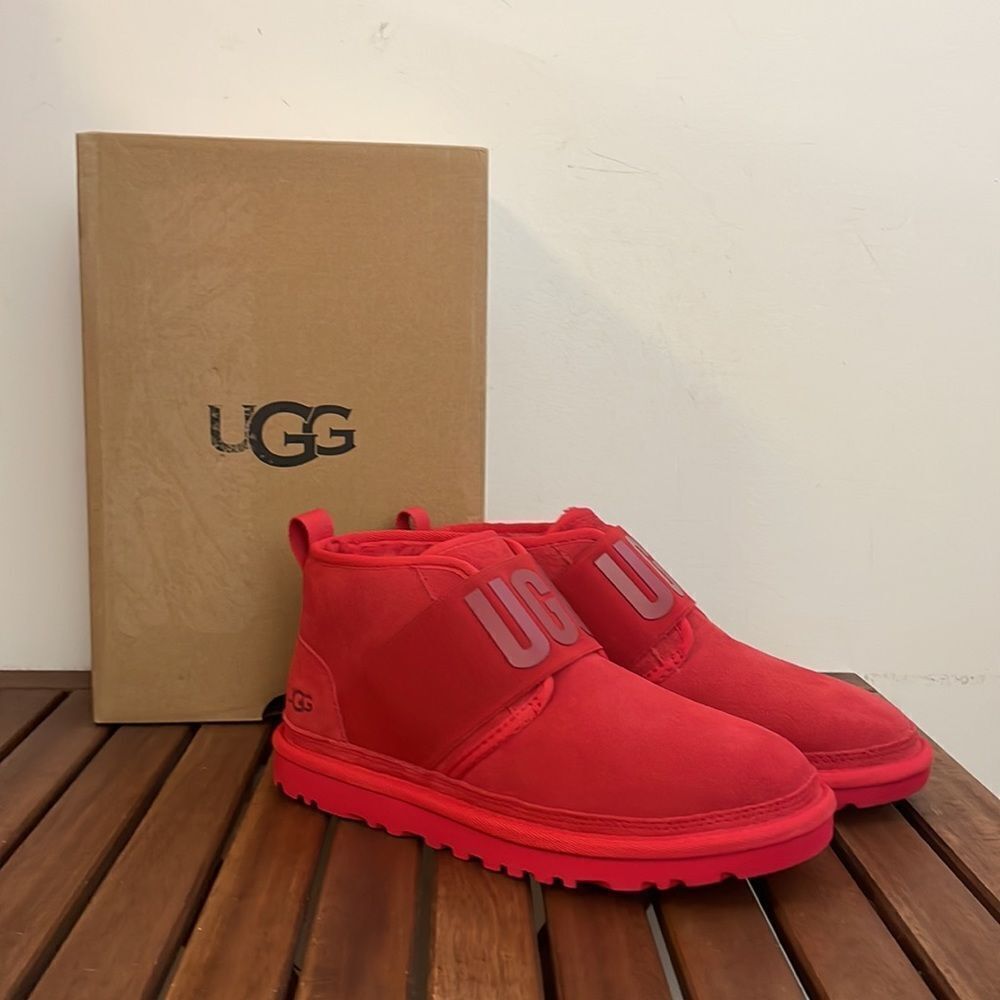 UGG Neumel II Graphic Boots Red USA Women Size 7/UK 5/EU 38